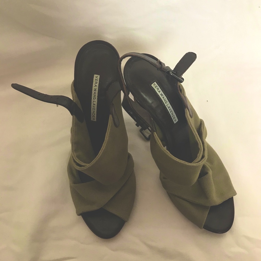 Vera Wang Sandals